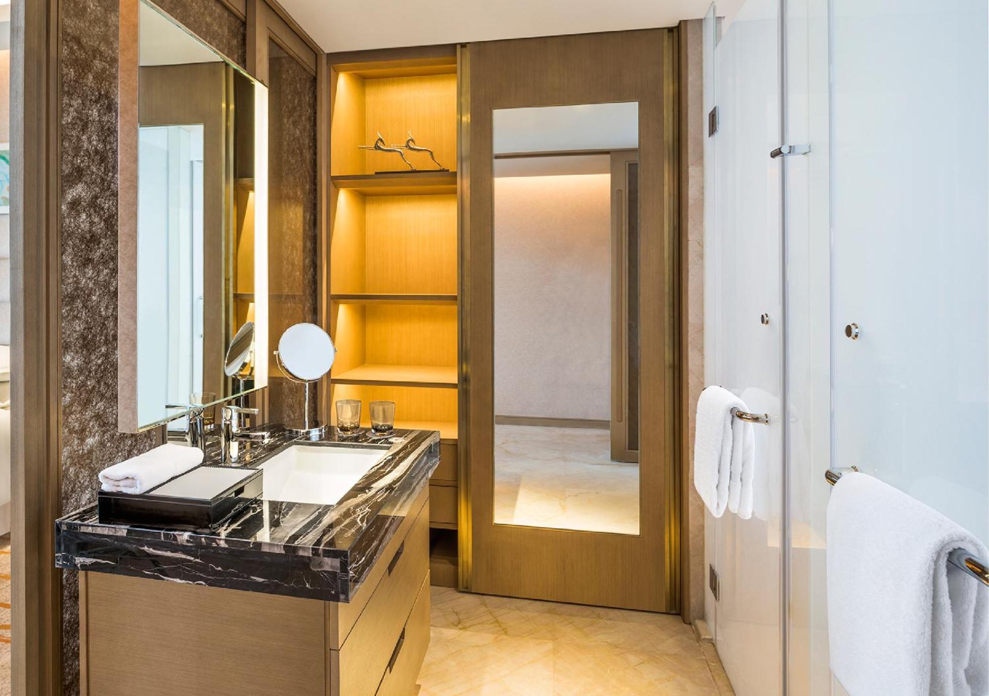 Sheraton Qingdao West Coast Bagian luar foto